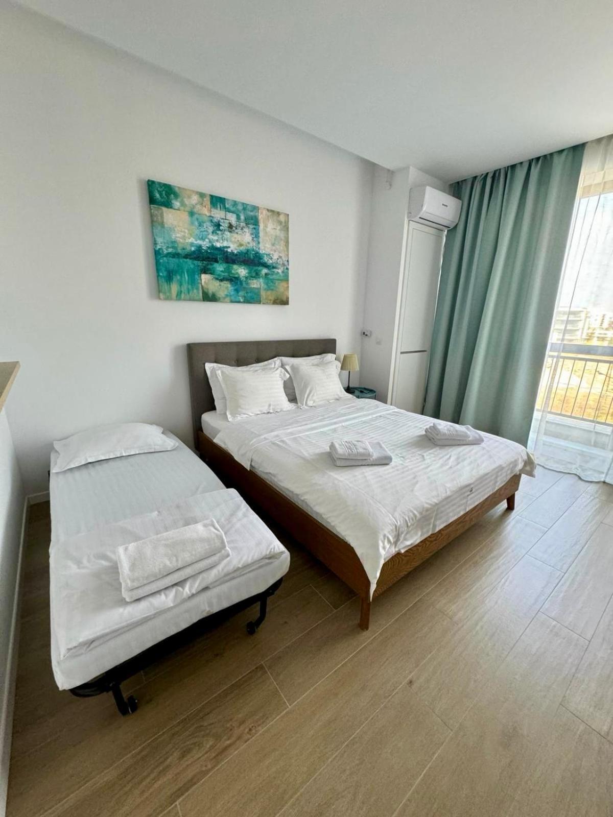 Cez Studio Mamaia Nord Lägenhet Năvodari Exteriör bild