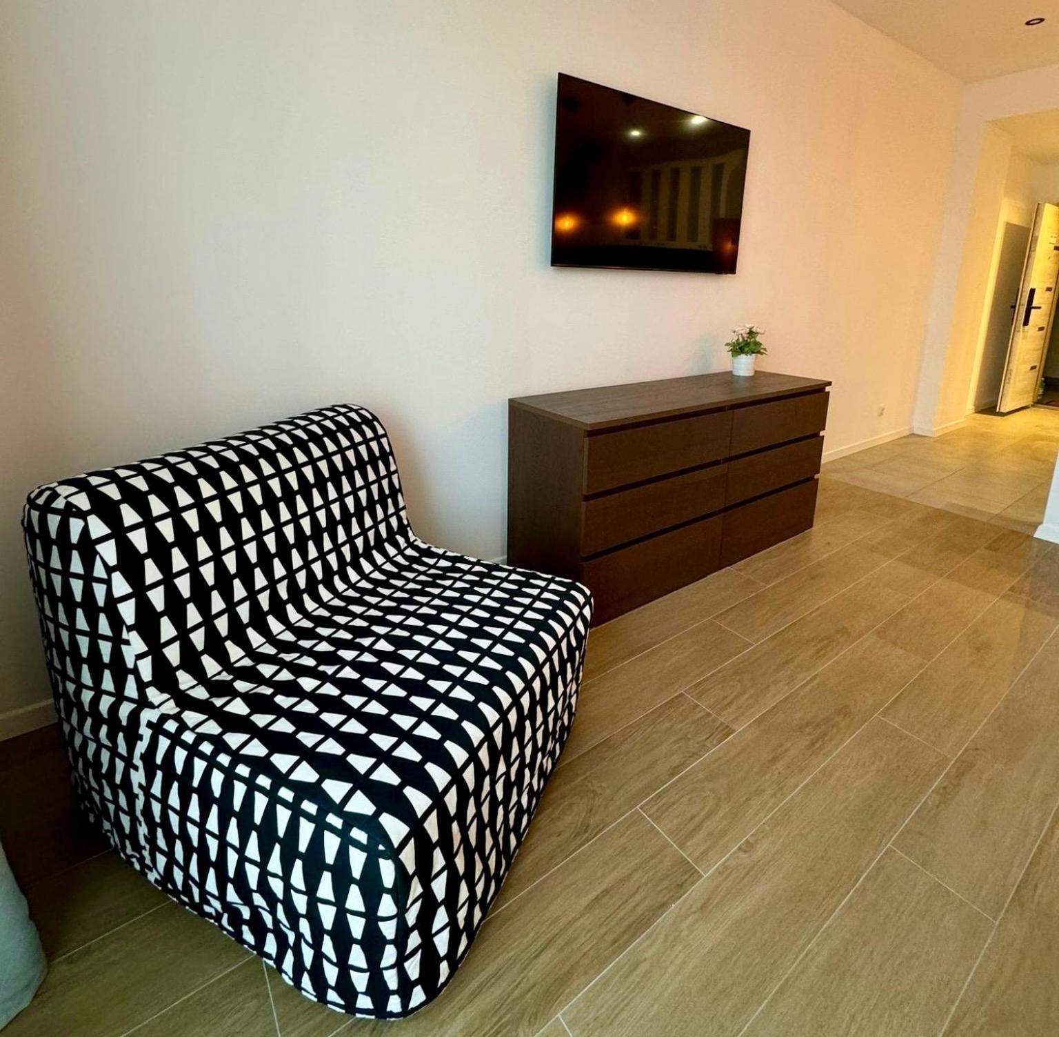 Cez Studio Mamaia Nord Lägenhet Năvodari Exteriör bild